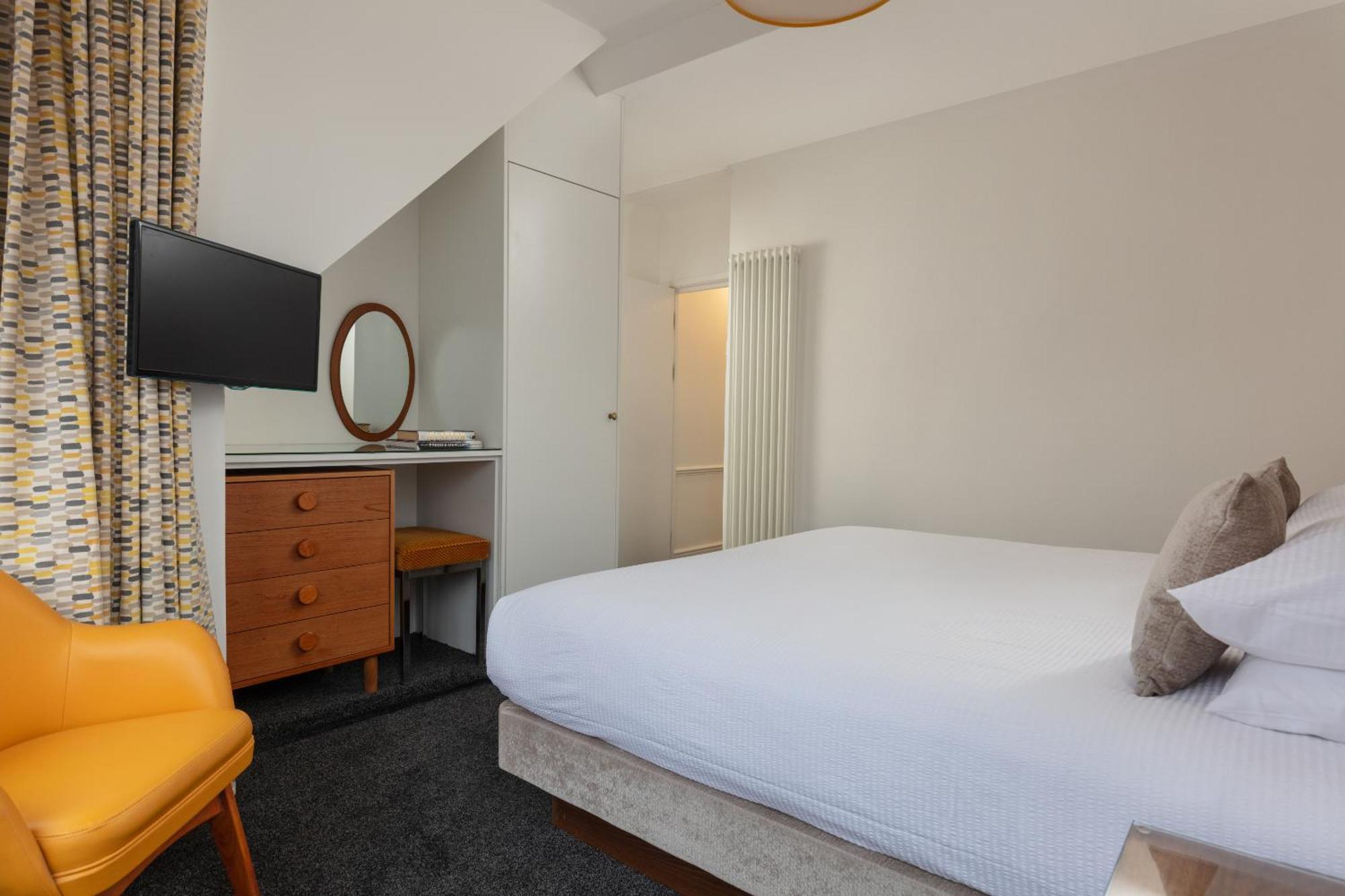 Chelsea House Holiday Apartments Фалмът Стая снимка
