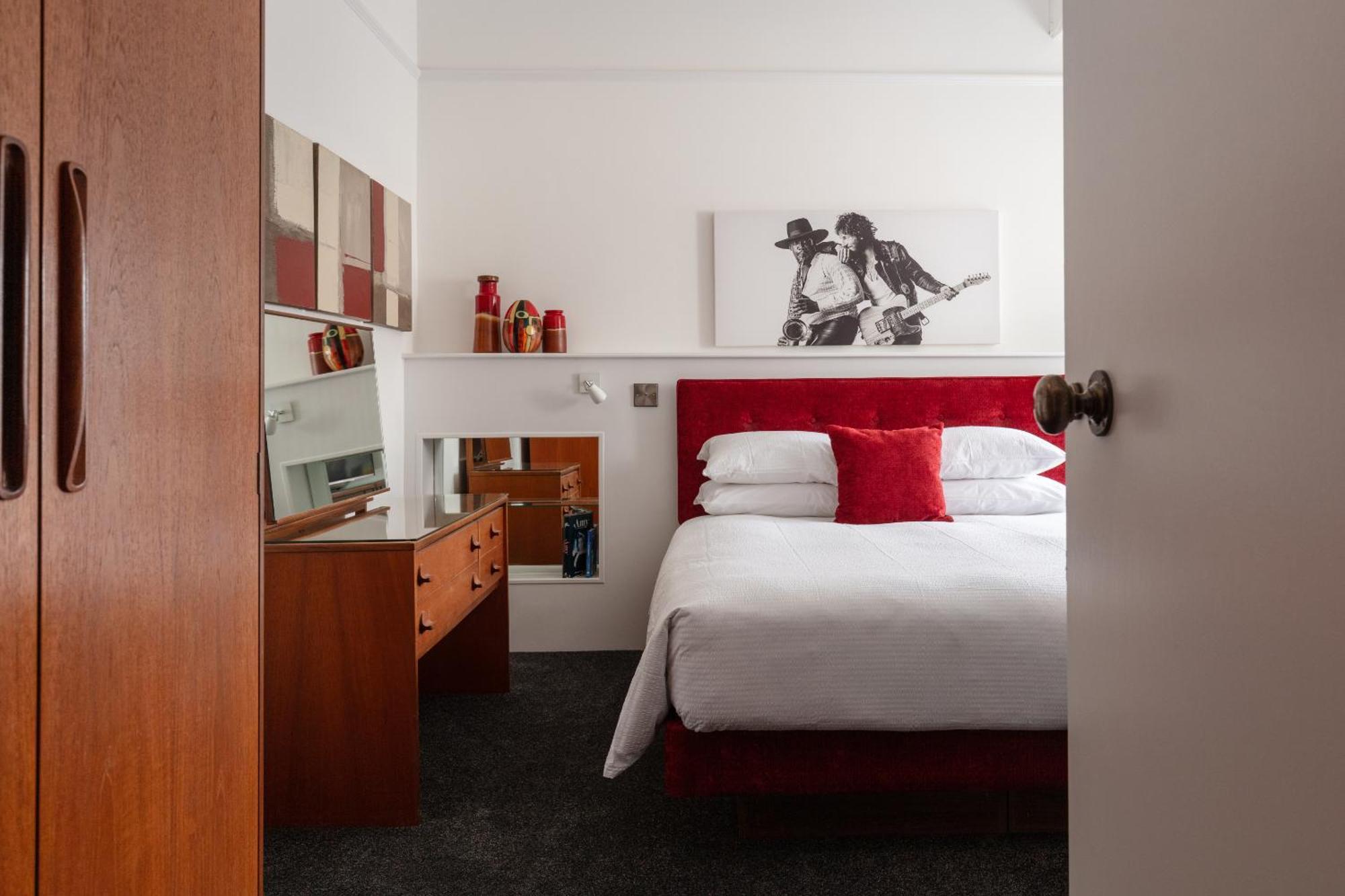 Chelsea House Holiday Apartments Фалмът Стая снимка